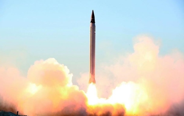 Иран испытывает баллистической ракеты