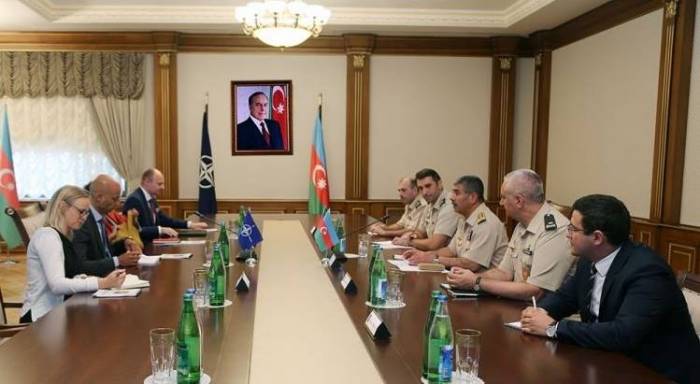 Закир Гасанов встретился с представителем генсекретаря НАТО