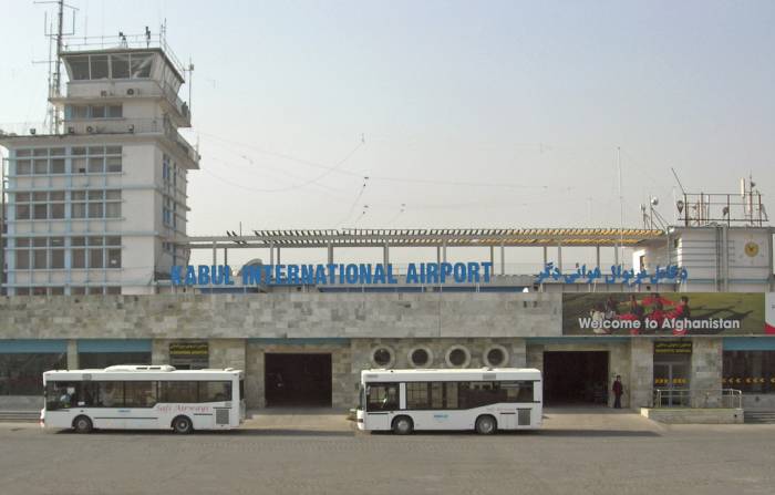 Аэропорт Кабула подвергся обстрелу: рейсы отменены 