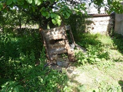 Армянка выбросила ребенка в туалет Армянка выбросила ребенка в туалет