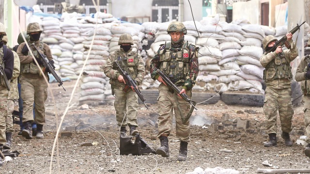 Столкновение с членами РПК: 4 турецких военных погибло