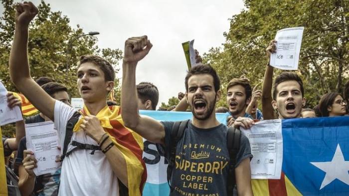 В Барселоне проходит студенческий митинг