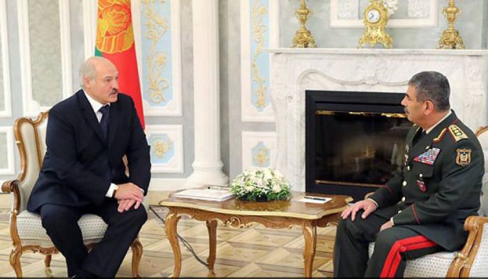 Лукашенко: Беларусь намерена развивать военно-техническое сотрудничество с Азербайджаном