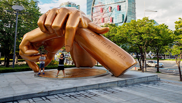 Корейцам не понравился памятник Gangnam Style
