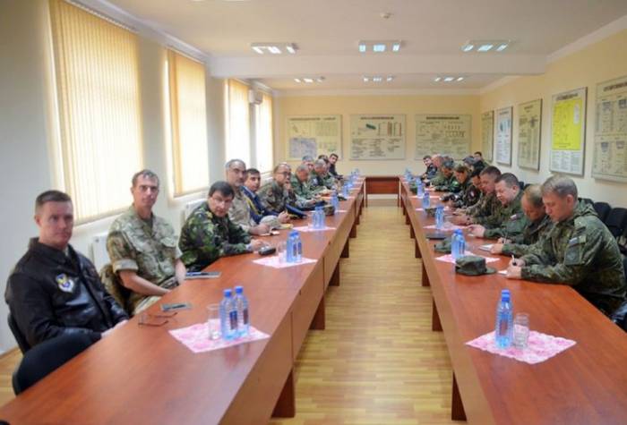 Военные атташе зарубежных стран посетили базу ВВС Азербайджана