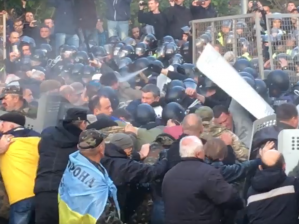 В ходе столкновений в Киеве задержано 11 человек