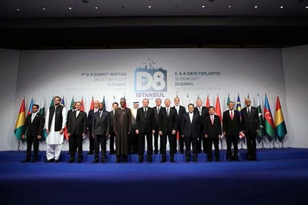 В Турции с участием президента Азербайджана начал работу саммит D-8 - ФОТО