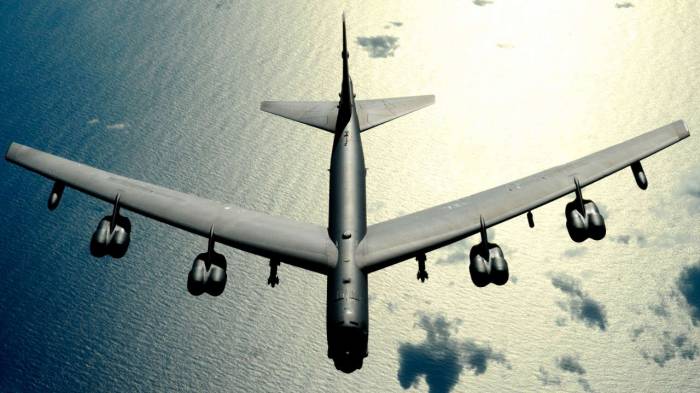США могут привести B-52 в круглосуточную боеготовность