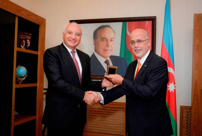 Посол Мексики встретился с Гудратом Гурбановым