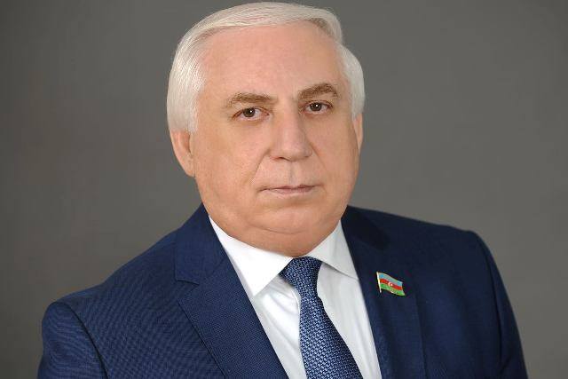 Ильхам Алиев наградил депутата Хады Раджабли