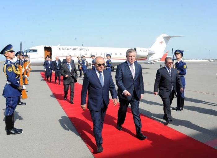 Премьер-министры Грузии и Узбекистана прибыли в Баку