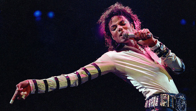 Forbes: Майкл Джексон стал самой богатой покойной звездой 2017 года