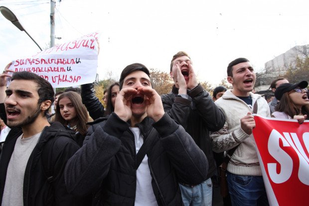 Акция протеста в Ереване (ФОТО)