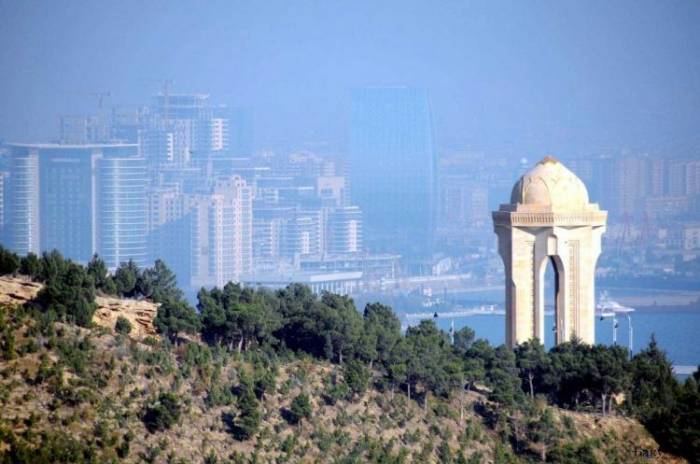 Пыль в атмосфере над Баку