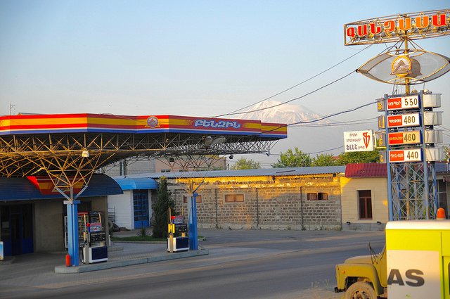 В Армении может подорожать бензин
