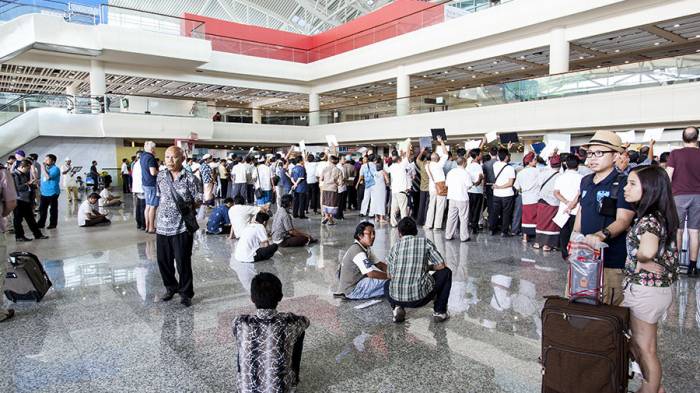 Аэропорт на Бали открыт
