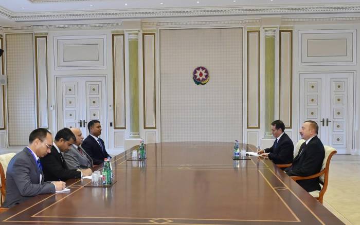 Ильхам Алиев принял делегацию Индии - ФОТО