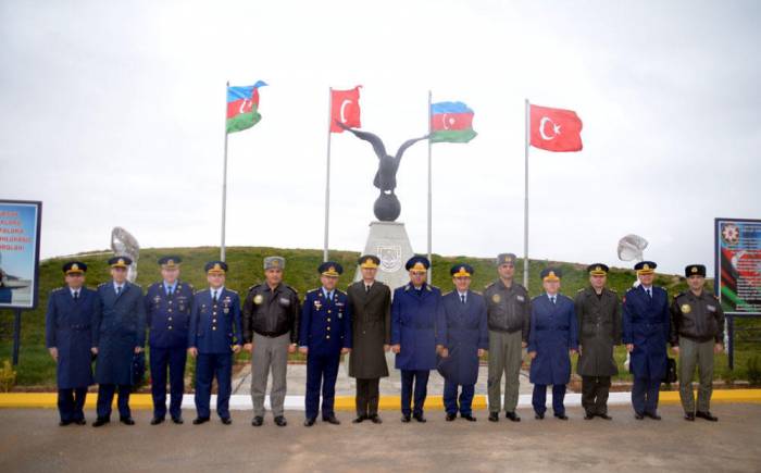 ВВС Азербайджана и Турции обсудили расширение сотрудничества - ФОТО