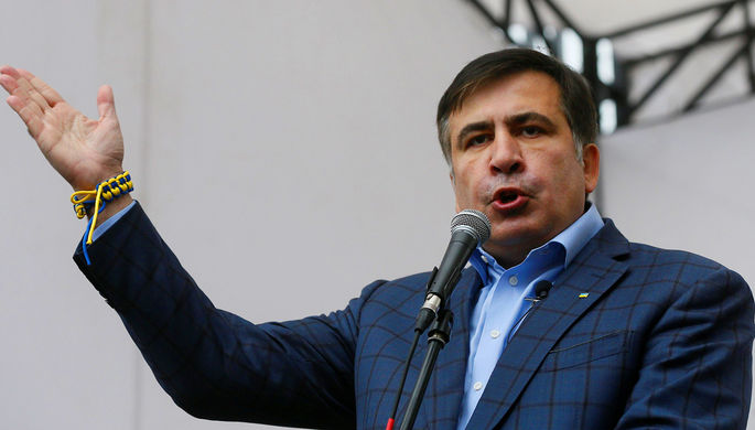 Саакашвили грозился спрыгнуть с крыши во время обыска в его квартире
