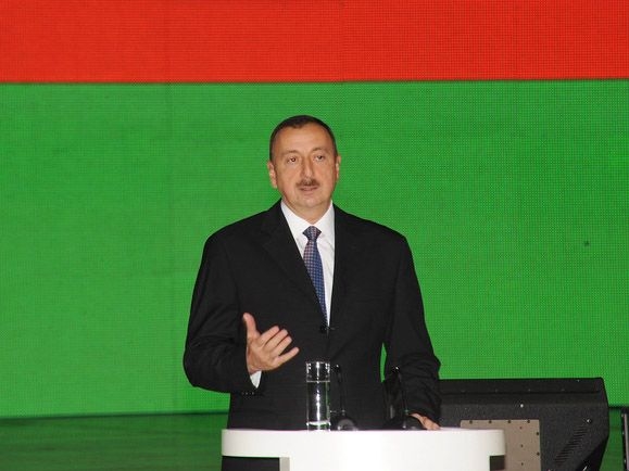 Президент: «В следующем году в Азербайджане откроется еще 10 фабрик»
