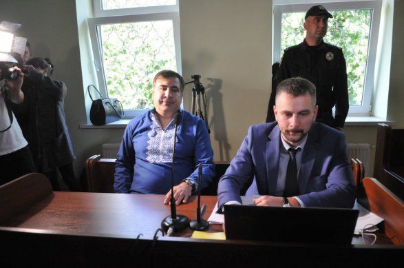 Саакашвили был доставлен в суд