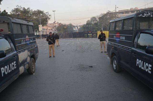 Атака смертника в Пакистане: 9 жертв