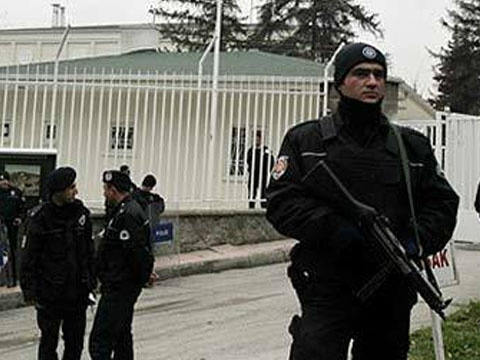Перестрелка в Анкаре: погиб полицейский
