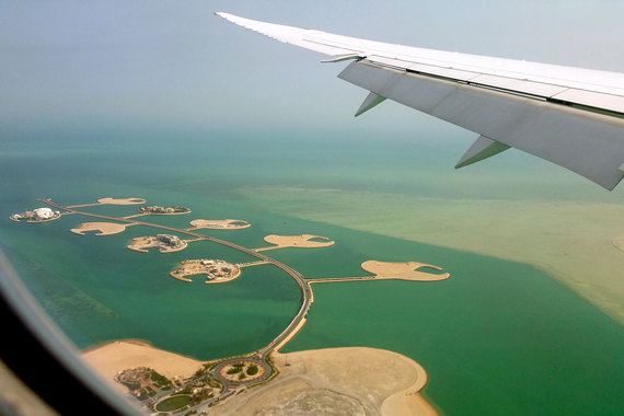 ОАЭ приостанавливают воздушное сообщение с Ираном