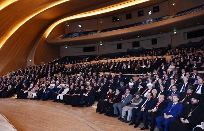 На конференции "Год Исламской солидарности-2017: Межрелигиозный и межкультурный диалог" приняли обращение