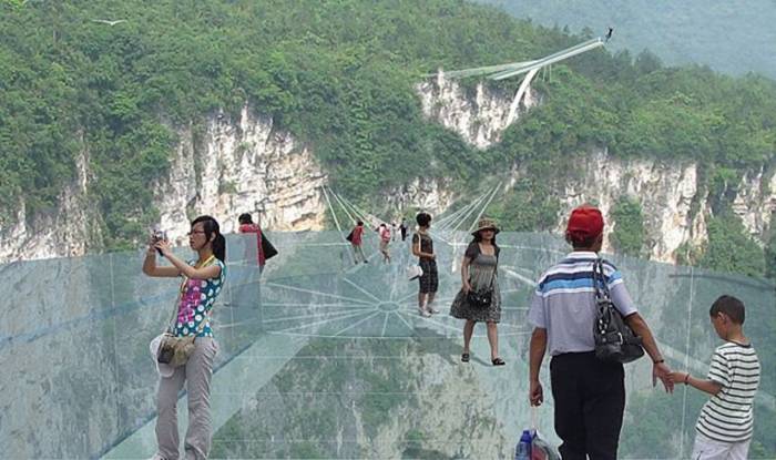 В Китае откроется самый длинный стеклянный мост в мире