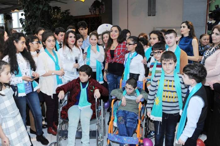 Лейла Алиева приняла участие в празднестве для детей, нуждающихся в особой заботе - ФОТО