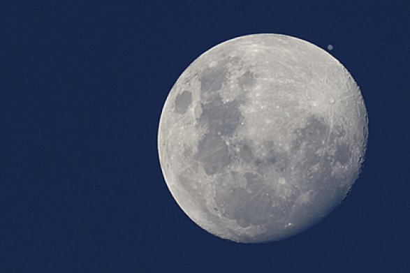 Опровергнута гипотеза происхождения Луны