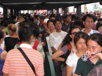 Власти Шанхая ограничат рост населения