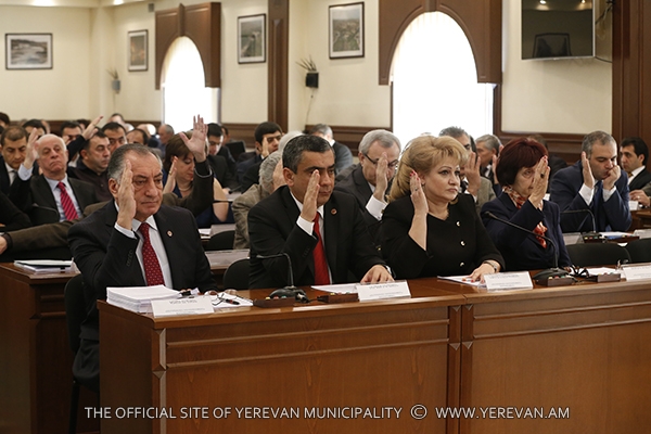 Оппозиция раскритиковала бюджет Еревана