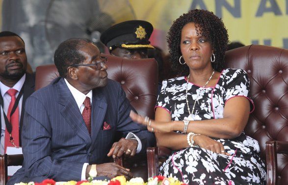 Супруга президента Зимбабве предстанет перед судом