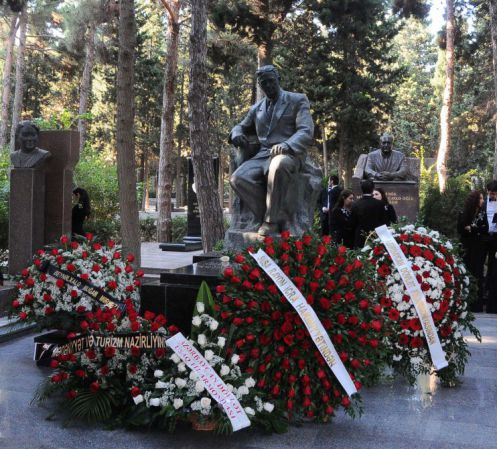 Почтена память выдающегося композитора Узеира Гаджибейли