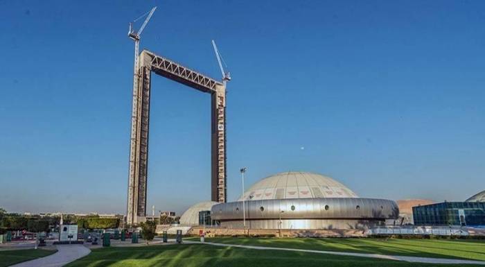 В Дубае открылась самая большая в мире "фоторамка"
