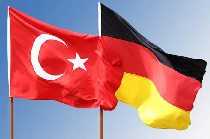Турция призвала Германию преодолеть проблемы между странами путем диалога