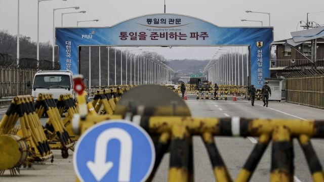 Начались переговоры между КНДР и Южной Кореей