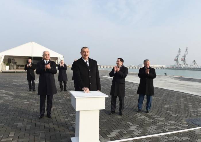 Ильхам Алиев принял участие в открытии Ро-Ро терминала - ФОТО