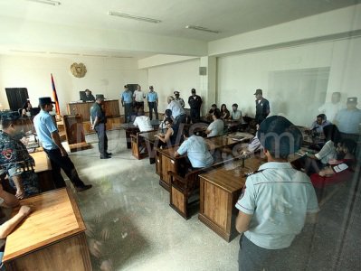 В Ереване «Сасна црер» бойкотировали судебное заседание