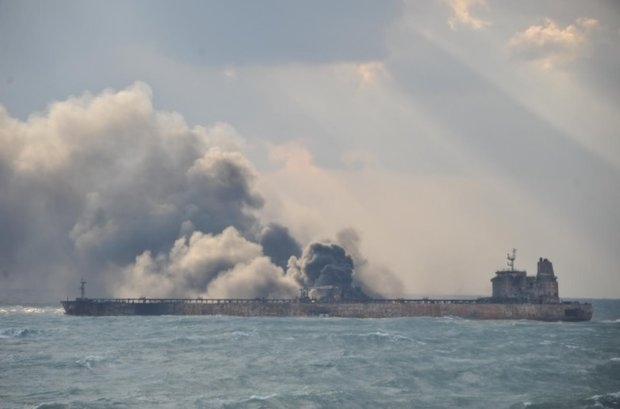 В Иране назвали причину аварии с эсминцем в Каспийском море