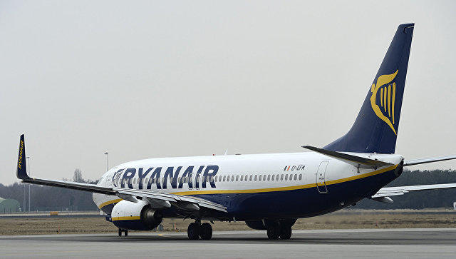 В Испании самолет вынужденно сел из-за двух пьяных пассажиров