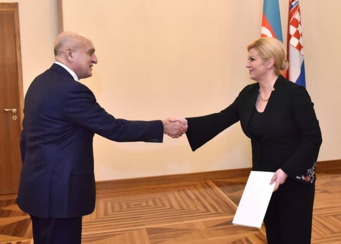 Aзербайджанский посол вручил верительные грамоты Президенту Хорватии