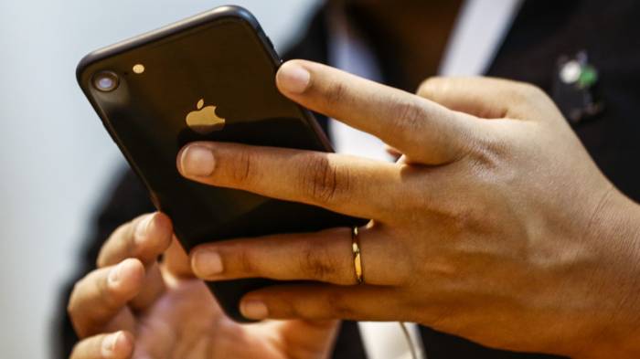 Apple добавит в iOS переключатель "торможения" iPhone