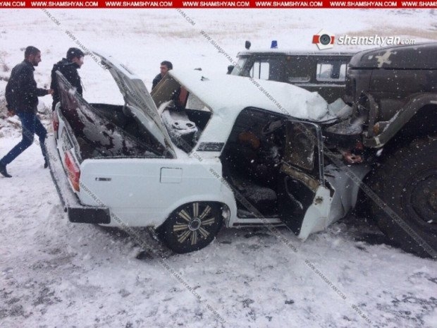 В Армении произошло крупное ДТП с участием военной машины