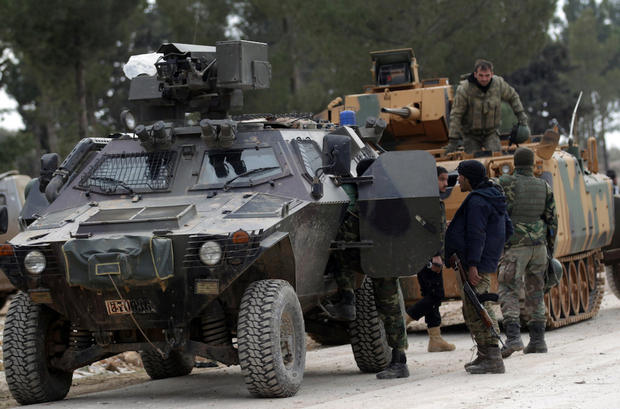 Турция перебросила спецназ к границе с Сирией