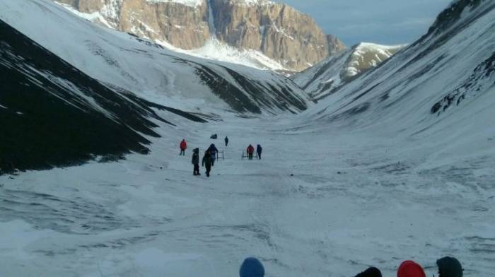 Продолжаются поиски пропавших альпинистов