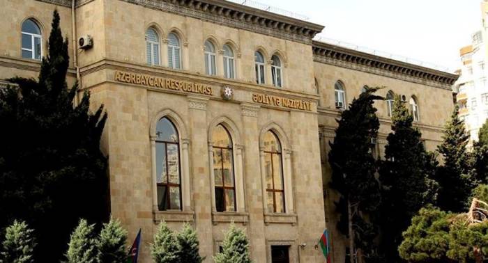 В Азербайджане ограничено право выезда из страны должникам
