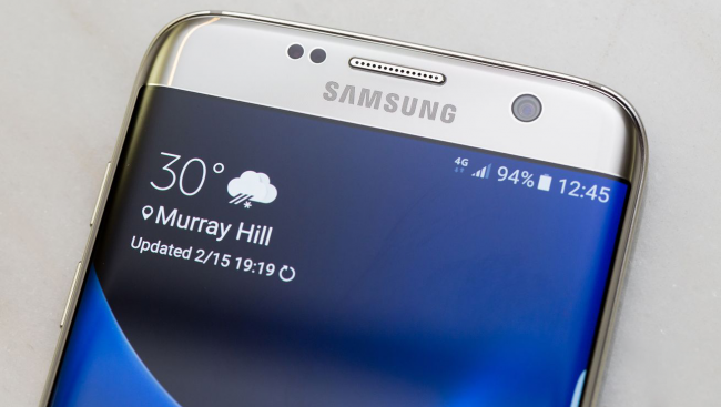 Samsung обвинили в замедлении старых моделей смартфонов